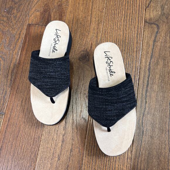 Life Stride Womens Size 6.5 Poolside Gray Flat Slip On Thong Sandal - Picture 2 of 6